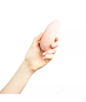 Share Satisfaction Juicy Clit Vibe