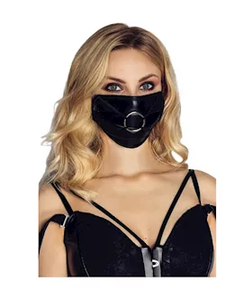 Noir Mask With Ring