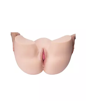 Sultry Realistic Masturbator