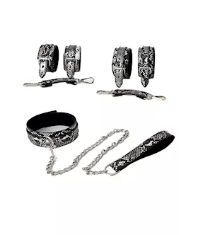 Share Satisfaction Snake-print Set