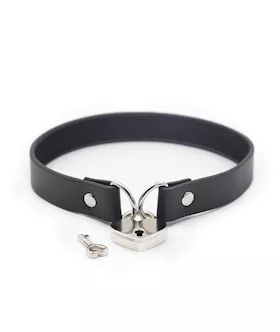 Plesur Pvc Collar W/heart Lock - Black
