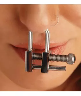 Nose Shackle