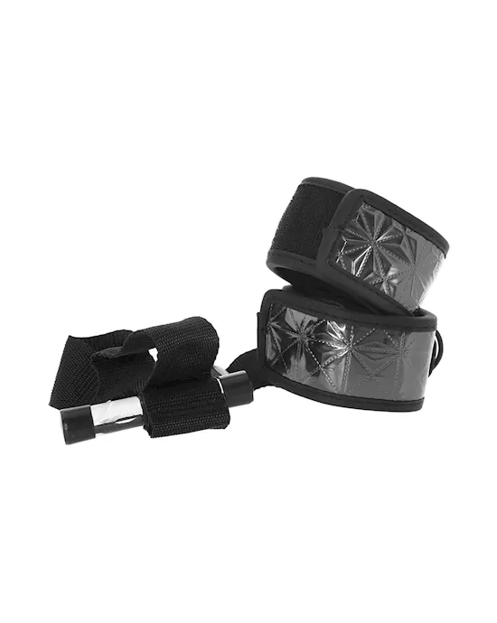 Whipsmart Diamond Over Door Cuffs Blk