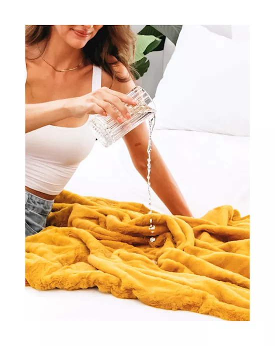 Furlush Waterproof Splash Blanket