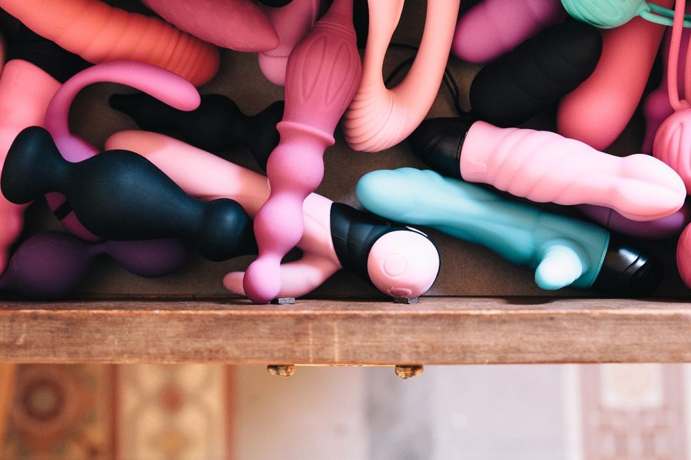 large_how-sex-toys-are-made.jpg