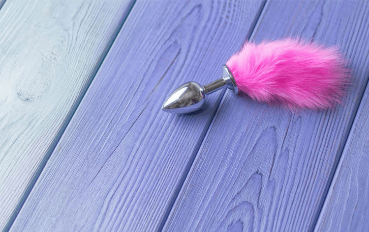 Does a butt plug feel good for women (and people without a prostate)? 