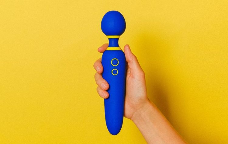 medium_Great_beginner_toys_for_trans_men_02.jpg