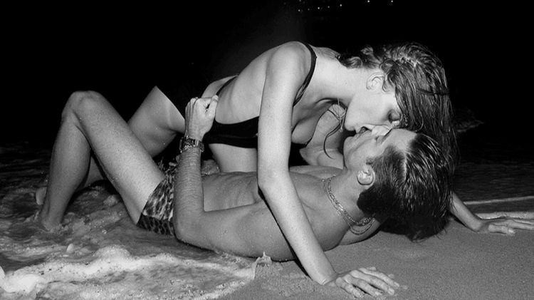 medium_beach_sex.gif